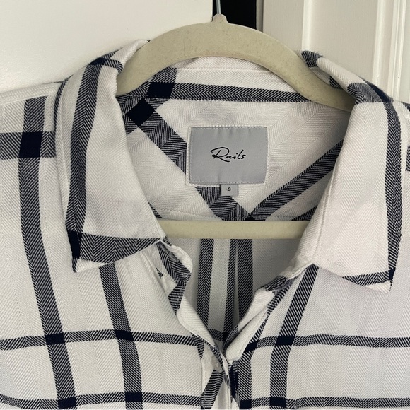 Rails Hunter Cadet Navy Blue White Draped In Plaid Button Down Top - Picture 5 of 7